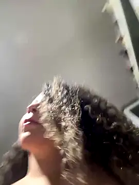 VictoriaaRose online show from 11-26-25, 02:44