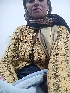 Snapshot of anjli_22 chatting on 01-11-26, 11:17 anjli 22 online show from 01-11-26, 11:17