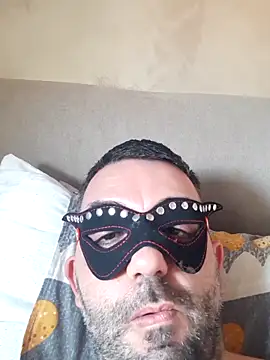 Snapshot of Vampiro83zz chatting on 06-20-26, 01:05 Vampiro83zz online show from 06-20-26, 01:05