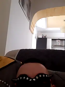 Snapshot of Vampiro83zz chatting on 03-15-26, 02:57 Vampiro83zz online show from 03-15-26, 02:57