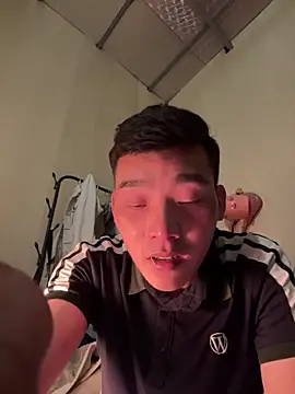 sanu551 online show from 12-15-25, 03:29