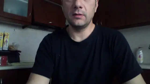 Snapshot of Billakos chatting on 05-12-26, 07:05 Billakos online show from 05-12-26, 07:05