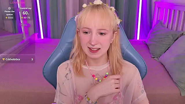 Snapshot of _Babyface_ chatting on 06-18-26, 01:16 Babyface online show from 06-18-26, 01:16