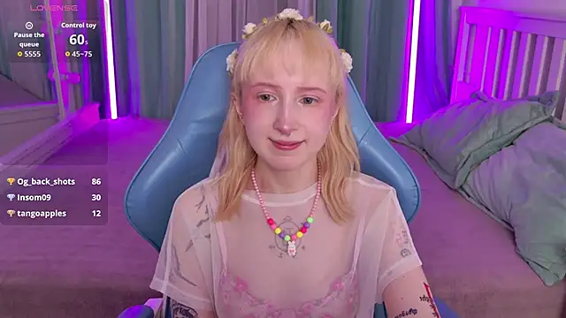 Snapshot of _Babyface_ chatting on 06-03-26, 02:33 Babyface online show from 06-03-26, 02:33