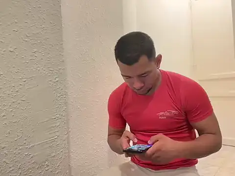 esleider12 online show from 12-17-25, 05:23