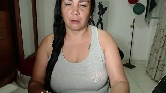 vivian-milf online show from 04-11-26, 01:35