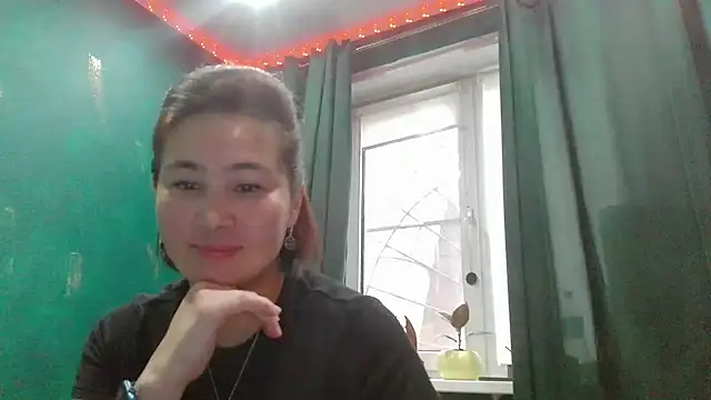 Nettie Allie online show from 12-22-25, 10:59