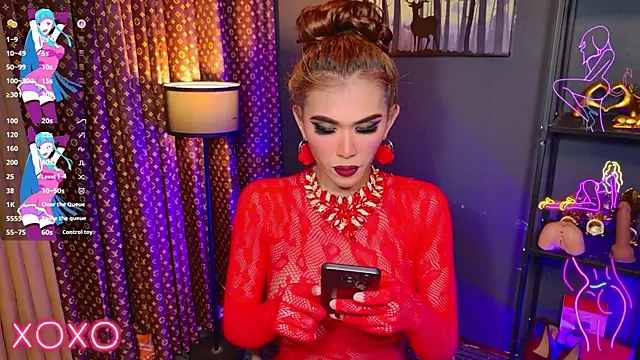 Snapshot of DevilCock_Antonia chatting on 04-10-26, 06:15 DevilCock Antonia online show from 04-10-26, 06:15