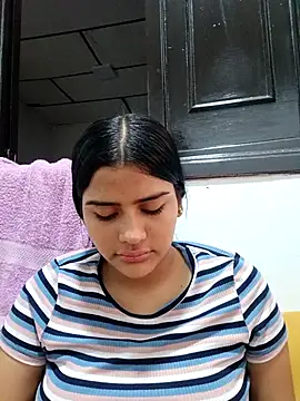 Snapshot of virgin_cunt chatting on 12-22-25, 12:05 virgin cunt online show from 12-22-25, 12:05