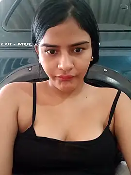 Snapshot of virgin_cunt chatting on 12-17-25, 12:21 virgin cunt online show from 12-17-25, 12:21