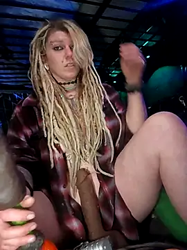 Horny hippie online show from 02-22-26, 11:06