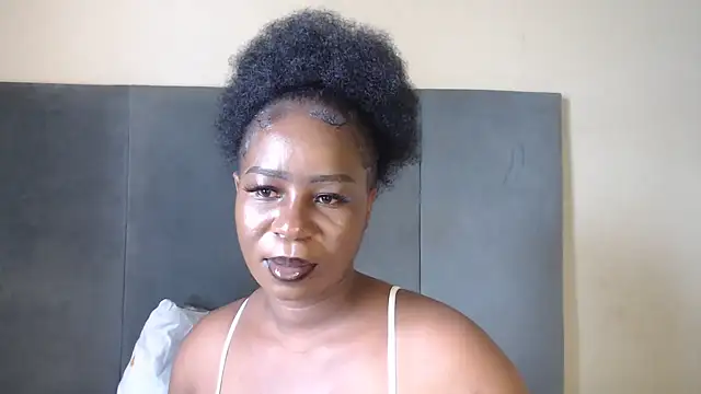 Chocolatebae86 online show from 03-03-26, 07:37