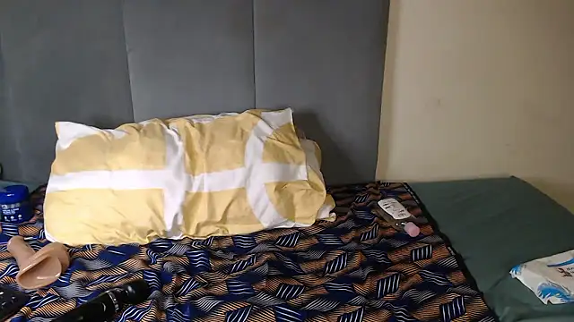 Chocolatebae86 online show from 01-08-26, 06:14