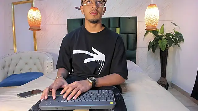 Brand Collins online show from 11-28-25, 11:32