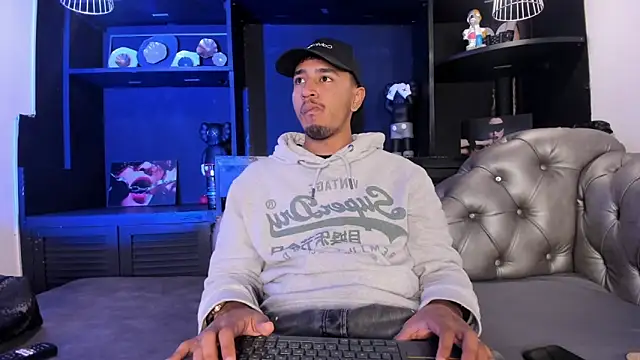 Snapshot of Brand_Collins chatting on 02-18-26, 11:28 Brand Collins online show from 02-18-26, 11:28