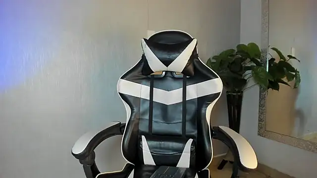 Snapshot of Brand_Collins chatting on 02-19-26, 11:29 Brand Collins online show from 02-19-26, 11:29