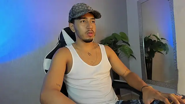 Snapshot of Brand_Collins chatting on 02-12-26, 11:21 Brand Collins online show from 02-12-26, 11:21