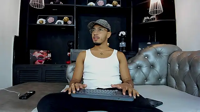 Snapshot of Brand_Collins chatting on 01-16-26, 07:40 Brand Collins online show from 01-16-26, 07:40