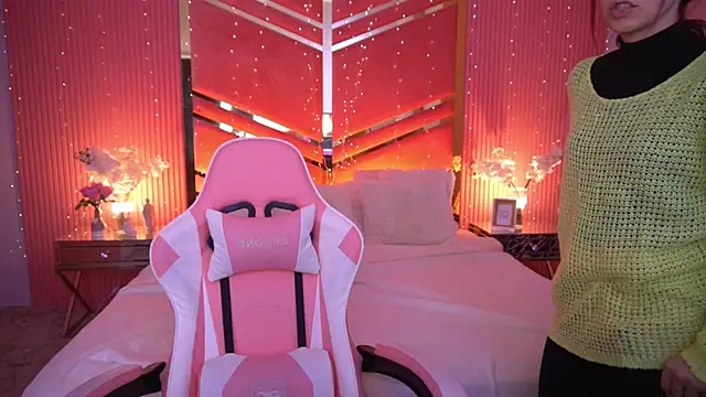 RoxieRay online show from 03-22-26, 03:35