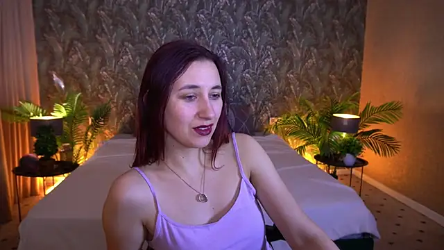 Snapshot of RoxieRay chatting on 05-17-26, 01:00 RoxieRay online show from 05-17-26, 01:00