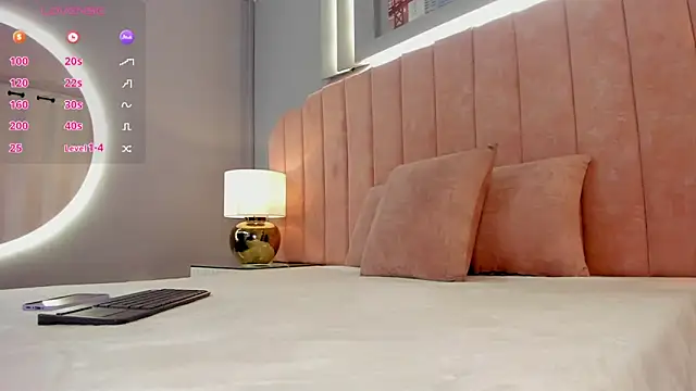 ninacrave  online show from 02-11-26, 03:06