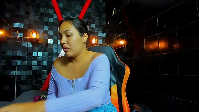 Snapshot of AzumiWalker chatting on 02-26-26, 02:11 AzumiWalker online show from 02-26-26, 02:11