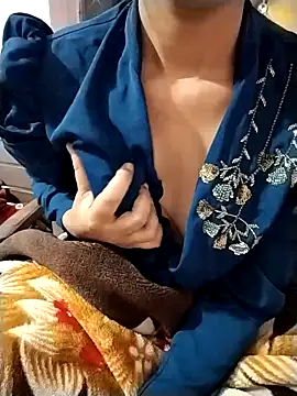 RASHMI SHARMA9 online show from 12-22-25, 08:14