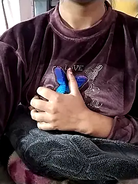 Snapshot of RASHMI_SHARMA9 chatting on 02-01-26, 05:33 RASHMI SHARMA9 online show from 02-01-26, 05:33