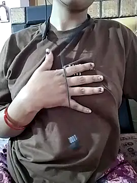 RASHMI SHARMA9 online show from 04-08-26, 09:44