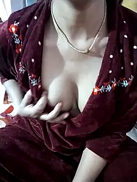 Snapshot of RASHMI_SHARMA9 chatting on 01-16-26, 05:28 RASHMI SHARMA9 online show from 01-16-26, 05:28