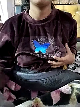 Snapshot of RASHMI_SHARMA9 chatting on 02-03-26, 05:51 RASHMI SHARMA9 online show from 02-03-26, 05:51