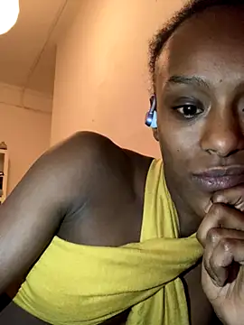    Hannah    online show from 11-29-25, 05:40