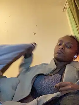    Hannah    online show from 12-01-25, 12:55