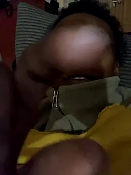    Hannah    online show from 12-05-25, 03:21