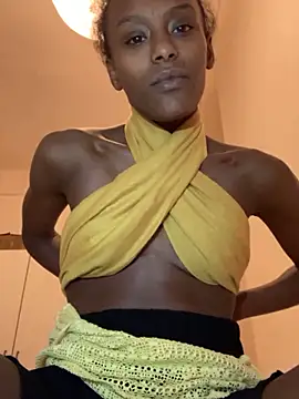    Hannah    online show from 12-02-25, 10:28