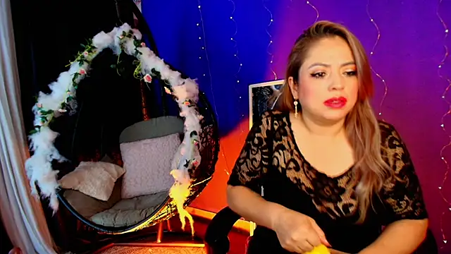 Anto Thompson online show from 12-23-25, 02:44