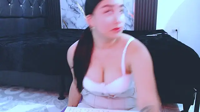 NoaLeon21 online show from 02-21-26, 06:21