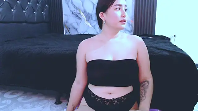 NoaLeon21 online show from 02-18-26, 07:32