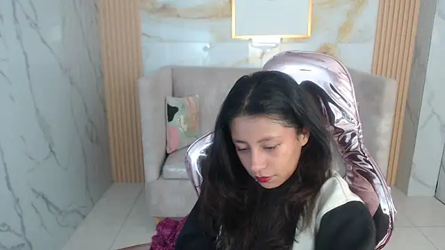 serabella s online show from 12-18-25, 01:15