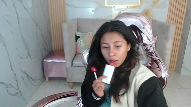 serabella s online show from 12-17-25, 01:05