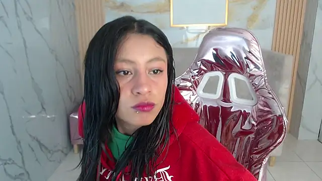 serabella s online show from 12-22-25, 01:11