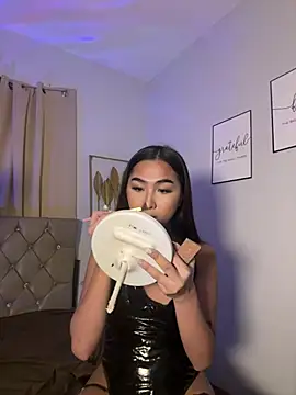 Diannellove online show from 02-24-26, 05:25