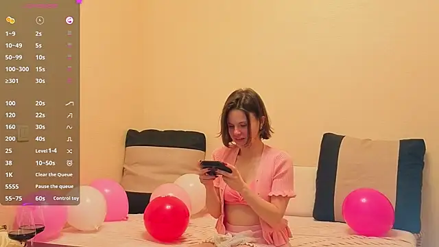 Snapshot of AlexaLurexx chatting on 02-14-26, 03:12 AlexaLurexx online show from 02-14-26, 03:12