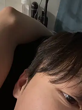 Snapshot of powq05 chatting on 02-28-26, 02:06 powq05 online show from 02-28-26, 02:06