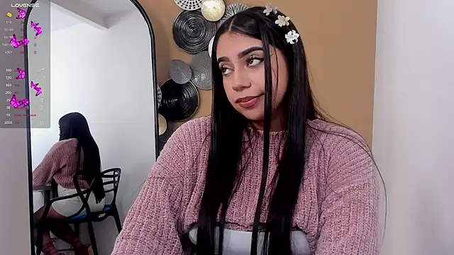 luna cute   online show from 06-18-26, 09:53