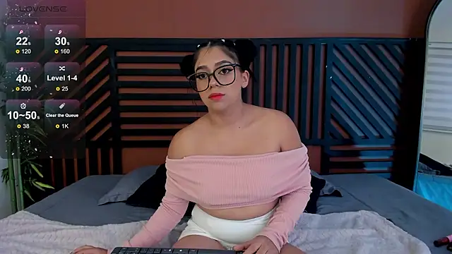 luna cute   online show from 02-09-26, 07:45