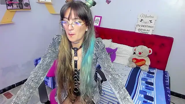 Dark Dominika online show from 12-05-25, 01:32