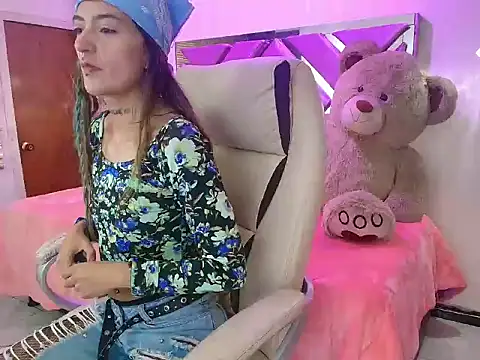 Dark Dominika online show from 12-20-25, 01:03