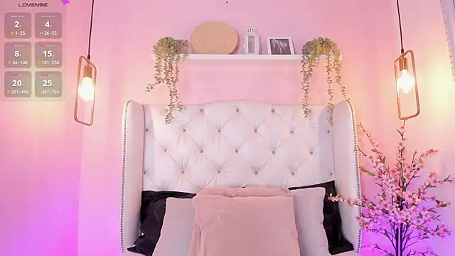 AmberHarpper online show from 06-17-26, 07:35