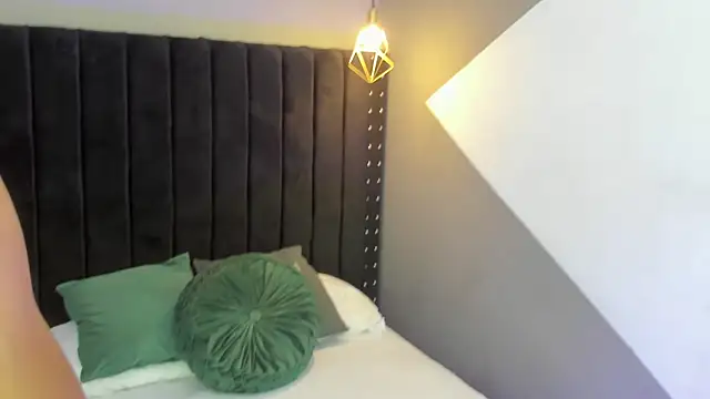 Bryan robayo5 online show from 12-14-25, 11:16